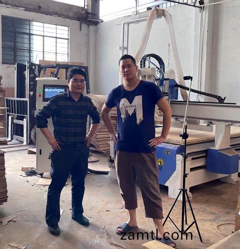 廣(guang)東(dong)東(dong)莞1325四工(gong)序(xu)開(kāi)料(liao)機(ji)