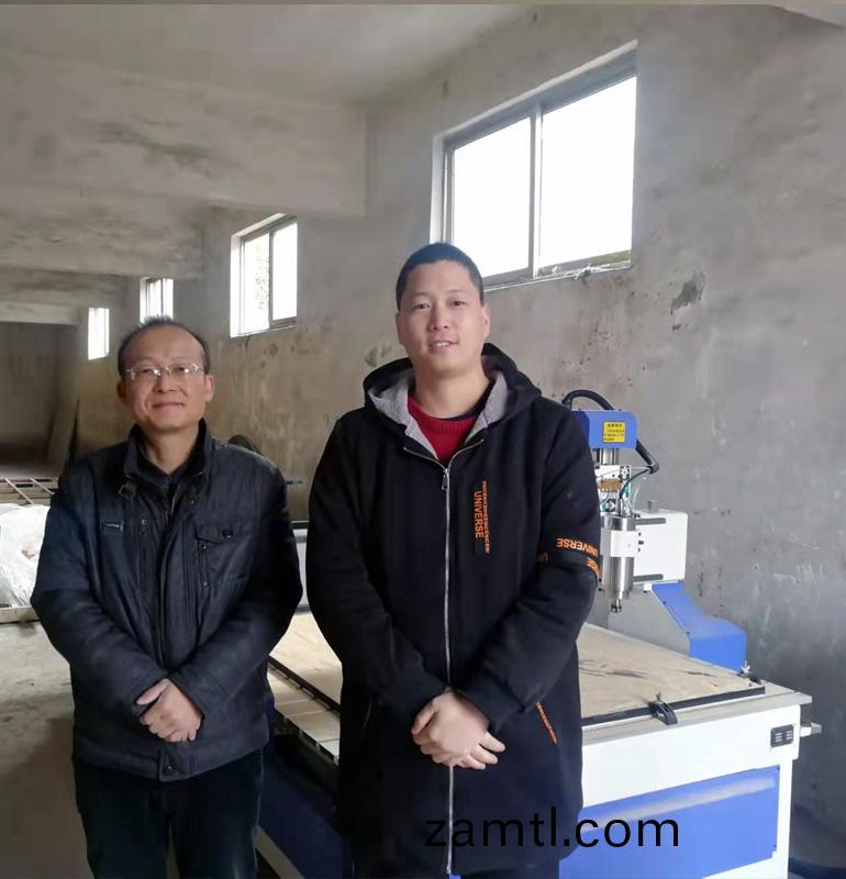 江(jiang)囌(su)泗(si)陽(yáng)1325木(mu)工(gong)鵰(diao)刻(ke)機(ji)(圖1) 江囌(su)泗(si)陽(yáng)1325木(mu)工(gong)鵰刻機(ji)(圖1)