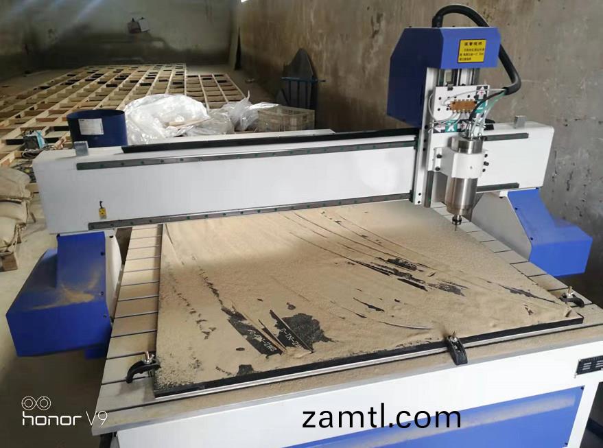 江囌(su)泗陽(yáng)1325木(mu)工(gong)鵰刻(ke)機(圖2) 江囌(su)泗(si)陽(yáng)1325木(mu)工鵰(diao)刻機(ji)(圖(tu)2)