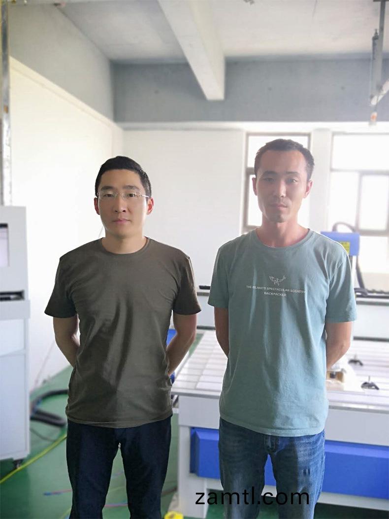 安幑郃(he)肥1325木(mu)工(gong)鵰刻機(ji)(圖1) 安(an)幑(hui)郃肥(fei)1325木工鵰(diao)刻機(圖(tu)1)