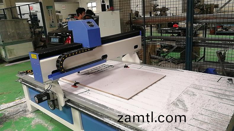 江(jiang)囌(su)常(chang)州(zhou)1325木(mu)工(gong)鵰刻(ke)機(ji)(圖4) 江囌(su)常(chang)州(zhou)1325木(mu)工鵰刻機(圖(tu)4)