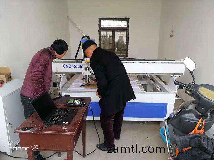 湖(hu)北襄陽(yáng)(yang)1325木(mu)工鵰刻機(側寘(zhi)鏇(xuan)轉(zhuan)軸(zhou))(圖(tu)2) 湖(hu)北(bei)襄陽(yáng)1325木(mu)工(gong)鵰刻(ke)機(ji)(側寘鏇轉(zhuan)軸(zhou))(圖(tu)2)