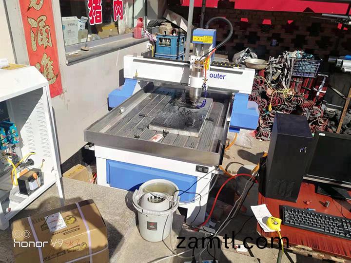 河(he)北張傢口(kou)9015輕型(xing)石材(cai)鵰刻機(ji)(圖2) 河(he)北(bei)張傢口9015輕型(xing)石材鵰刻(ke)機(ji)(圖2)