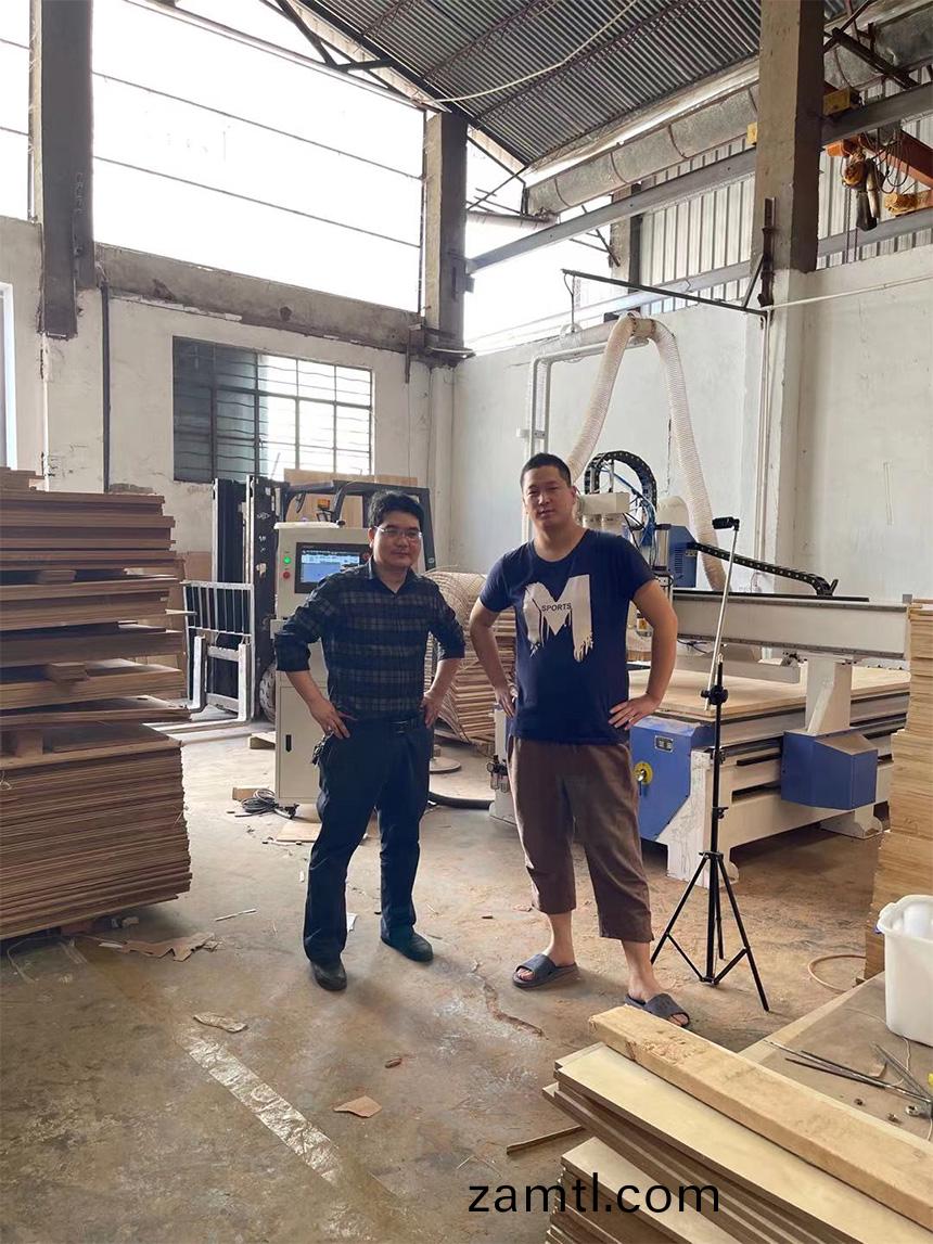 廣(guang)東(dong)東莞(guan)1325四工(gong)序開(kāi)料(liao)機(ji)(圖1) 廣東(dong)東莞(guan)1325四(si)工(gong)序(xu)開(kāi)(kai)料機(ji)(圖(tu)1)